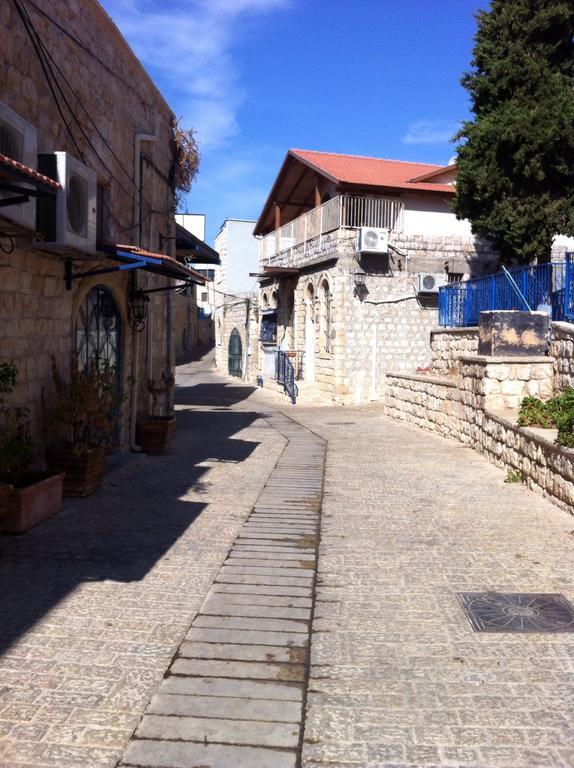 Off The Square Hotel Safed Exterior foto
